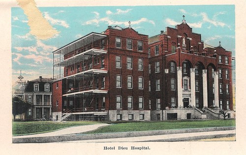 Although most victims of the 1918 influenza epidemic in Beaumont remained at home, the very ill could go to Hotel Dieu, the town’s state-of-the-art hospital that opened in 1915 and was operated by the Sisters of Charity of the Incarnate Word.