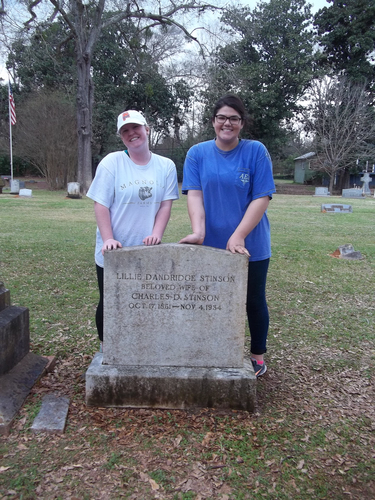 Oak Grove Cemetery Cleaning 17 February 2017 - 5