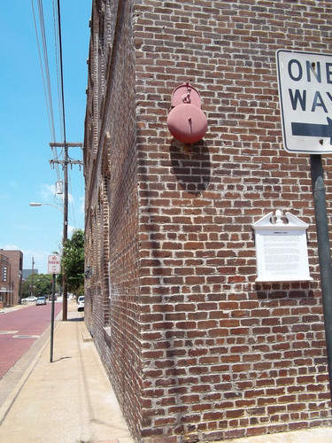 301 Commerce Left Side Detail