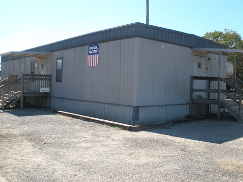 102 S. Old Tyler Rd Side