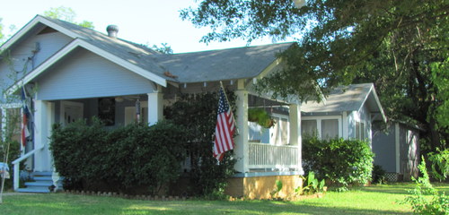 123 Elm - southeast corner