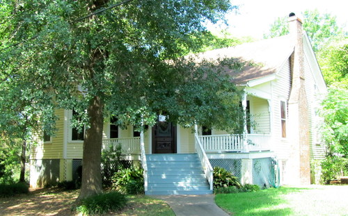 210 S. Lanana - front facade (faces east)