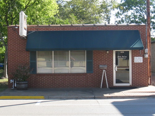 406 E Hospital Front