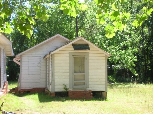 418 N. Lanana Outbuilding