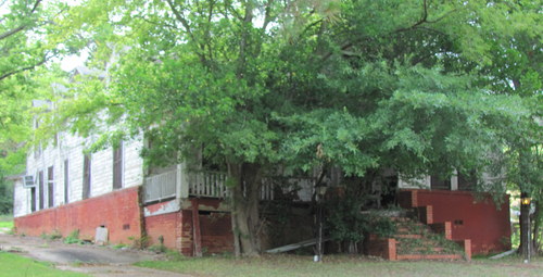 503 Shawnee - northwest corner