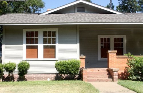 607 Logansport Front