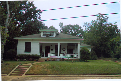 702 Cox - front facade