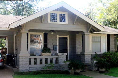 710 N. Fredonia Side