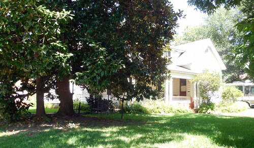 803 N. Mound - southeast corner - July 2013
