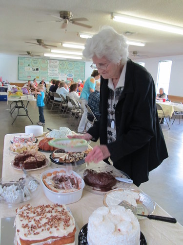 Aunt Paulee and her What's It Dessert