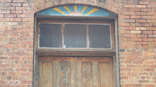 400 E Main - Detail of Door