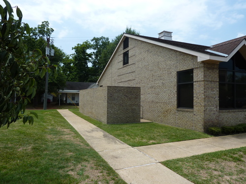 1002 N. Mound Left Facade