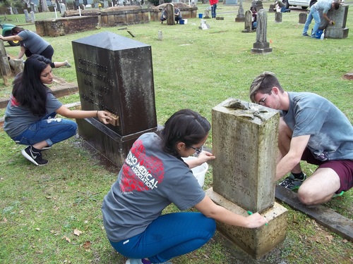 Oak Grove Cemetery Cleaning 17 February 2017 - 2