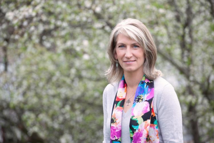 Dr. Jennifer Cruse-Sanders