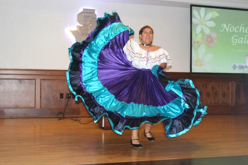 photo of dancer at a previous Noche de Gala