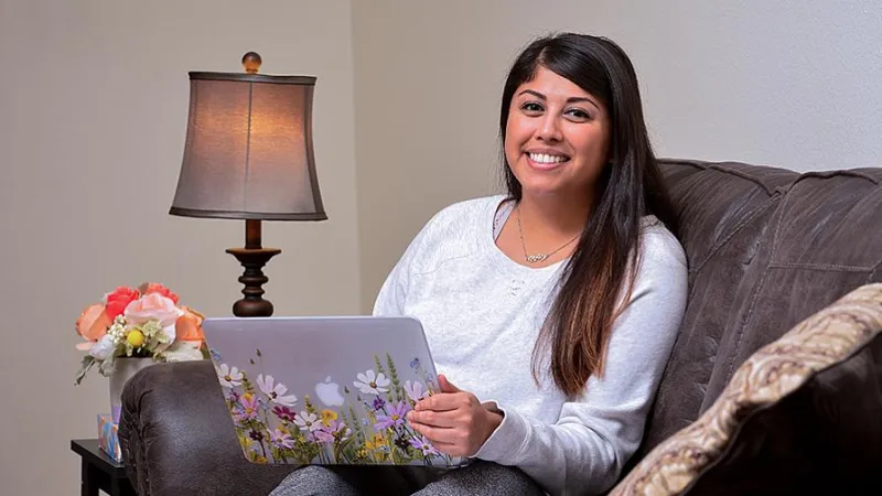 female student studying for Family Nurse Practitioner or Nurse Educator certificate