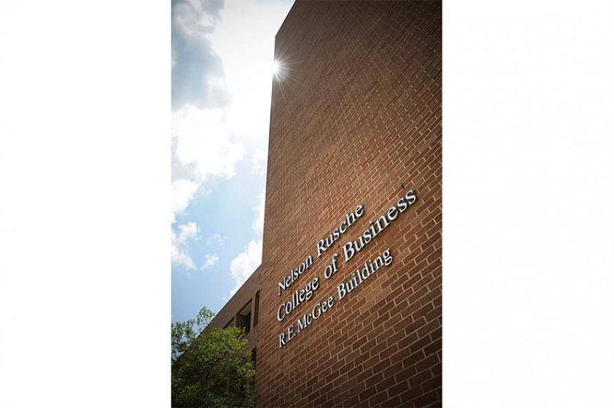 SFA's Rusche College of Business R.E. McGee Building