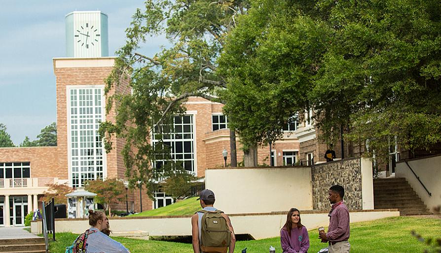 Baker Pattillo Student Center with students in foreground