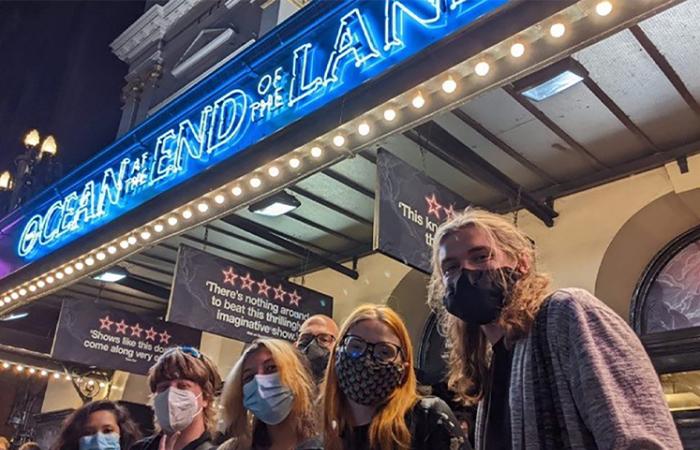 Students visiting London, England