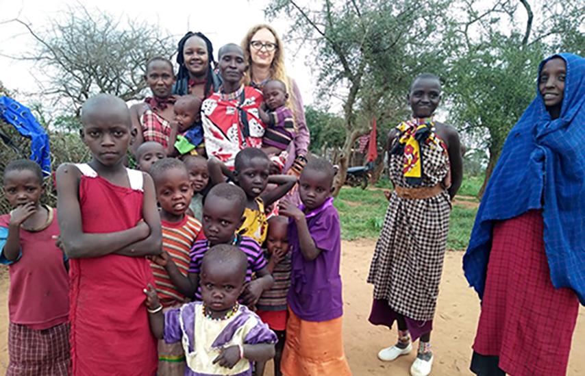 Dr. Flόra Faragό