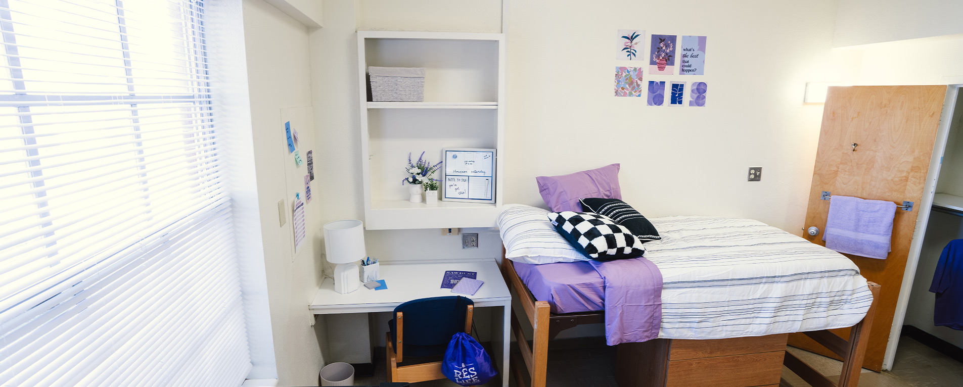 Hall 10 room