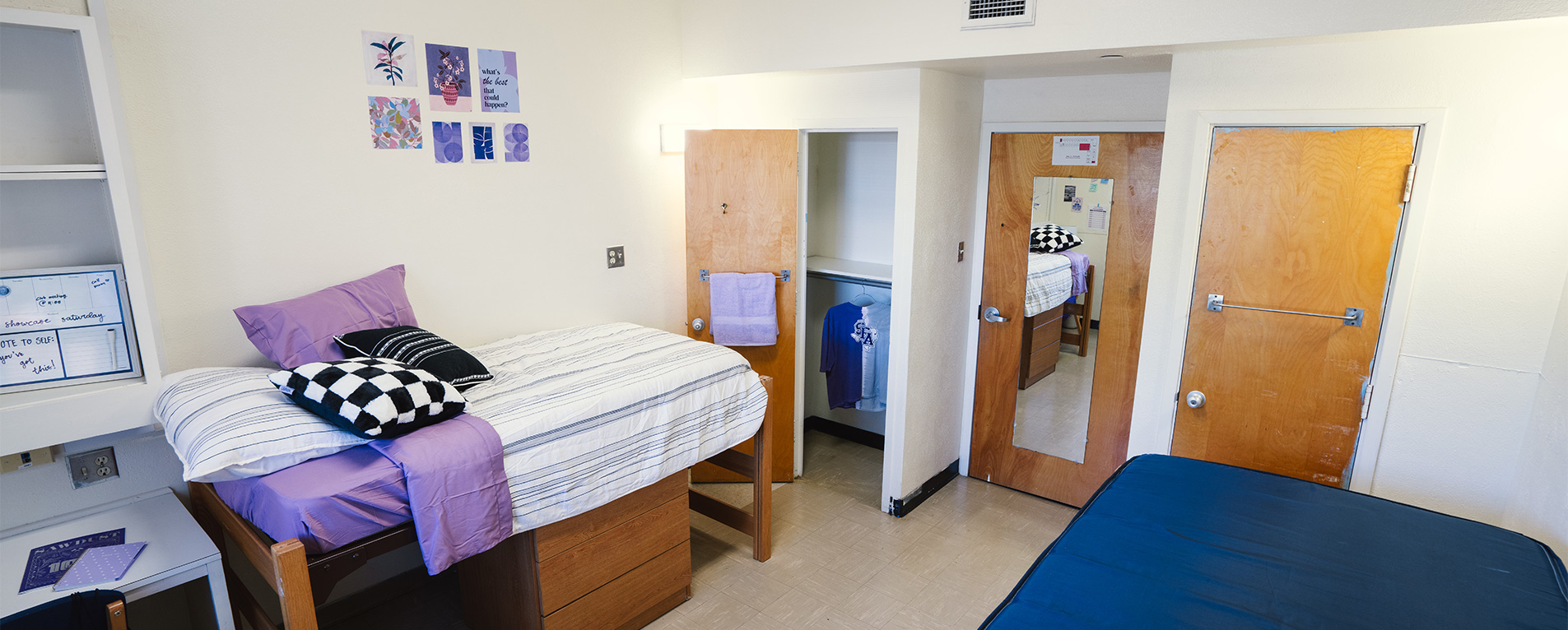 Hall 10 room