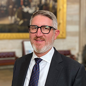 Dr. Jeremy Everett