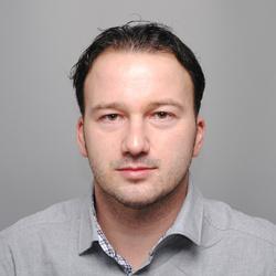 Dr. Peter Csanyi