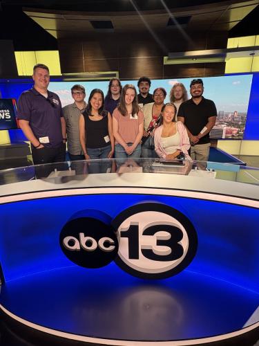  Broadcast journalism students from Stephen F. Austin State University’s Department of Media and Communication, led by Dr. Casey Hart, professor in the Department of Media and Communication, toured Houston Public Media and ABC13 in Houston, gaining firsthand insight into the career opportunities awaiting them after graduation. 